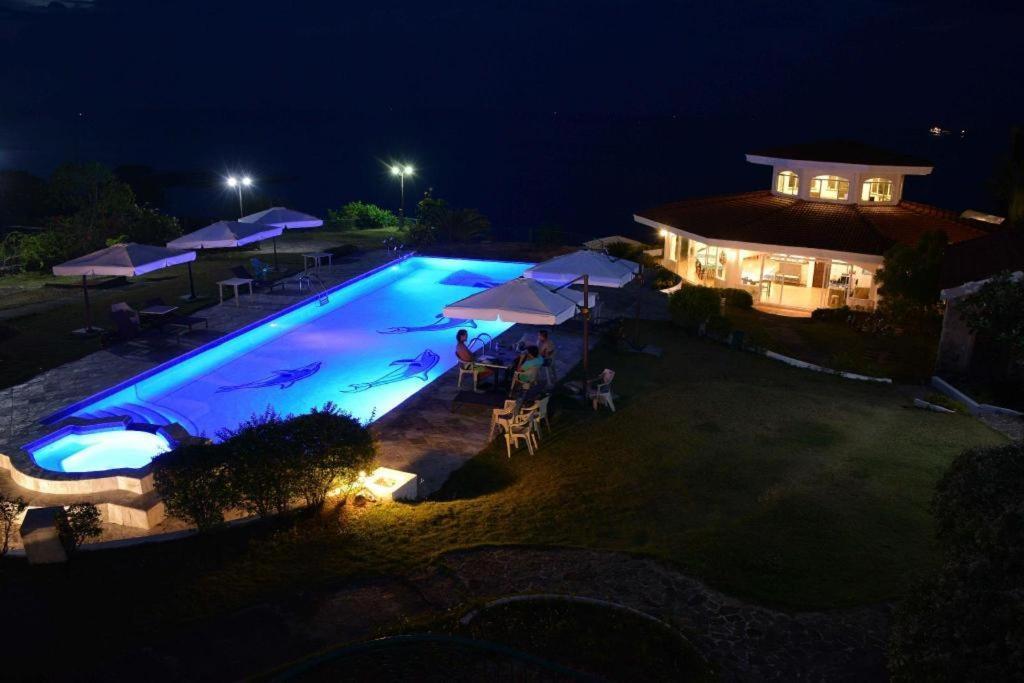 Sherwood Bay Resort & Aqua Sports Inc. Tabalong Esterno foto